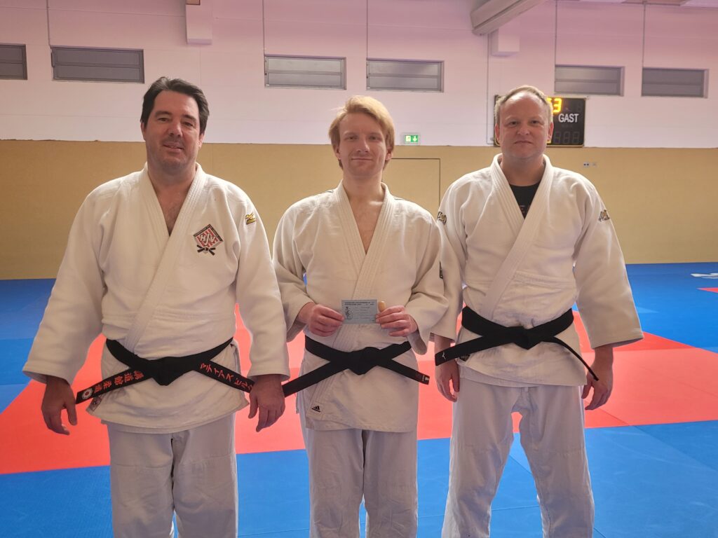 Auf dem Bild von links nach rechts sind zu sehen: Matthias Birk, Martin Vierengel und Stefan Wolf (Trainingsparter von Martin)