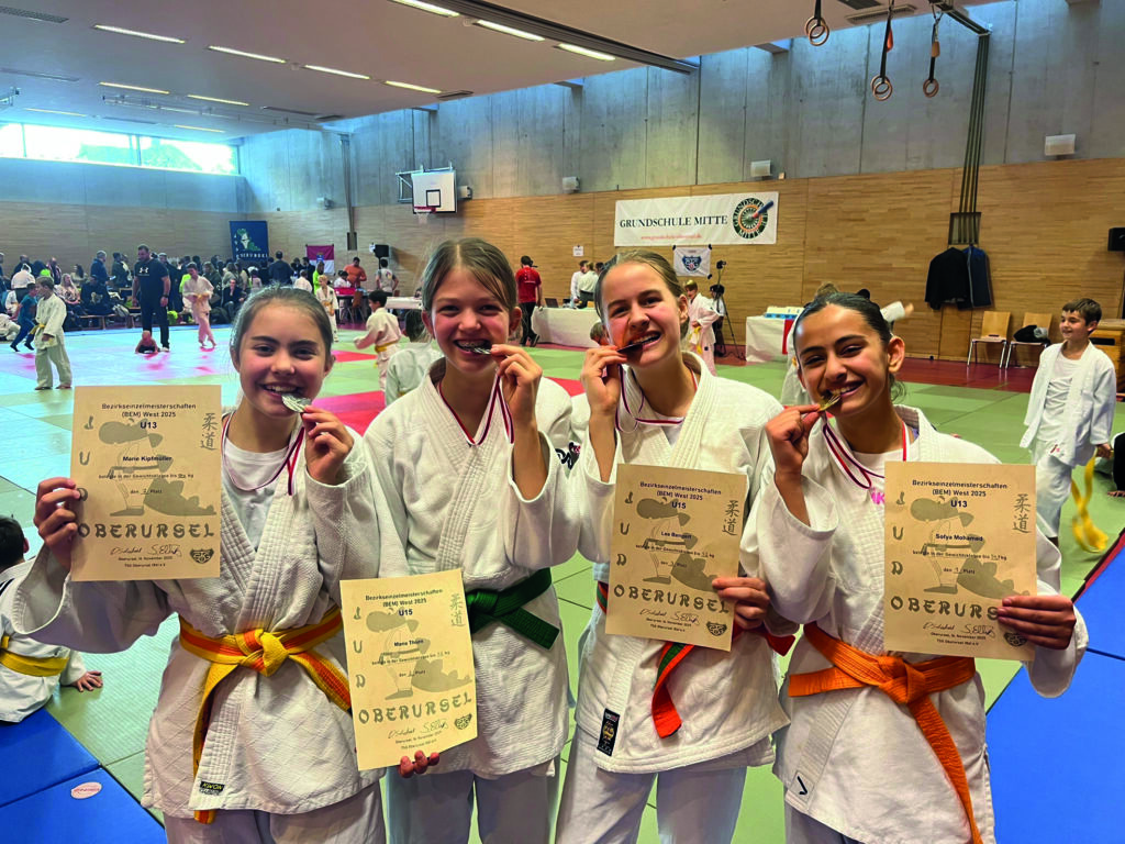 Marie Kipfmüller, Marie Thurn, Lea Bangert und Sofya Mohamed