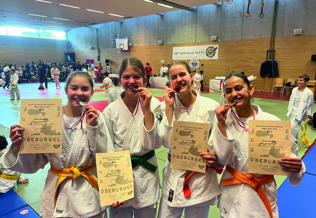 Marie Kipfmüller, Marie Thurn, Lea Bangert und Sofya Mohamed